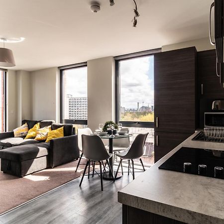 Prime Location 1 Bed Penthouse Apartment Manchester Exterior photo